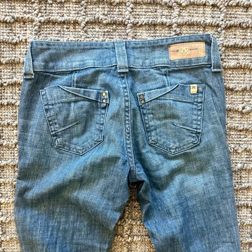 Divine Rights of Denim Low Cut Flare Jeans Size 25